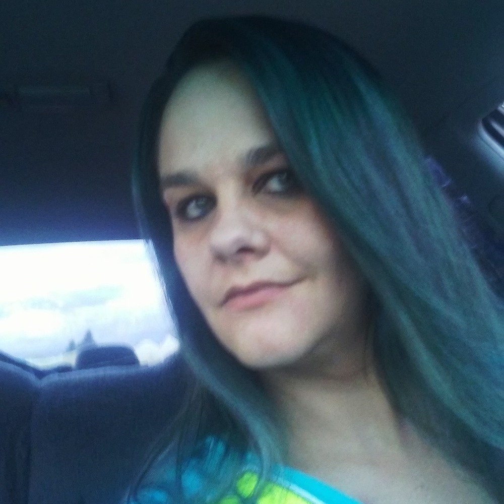 Meet your Posher, Courtney